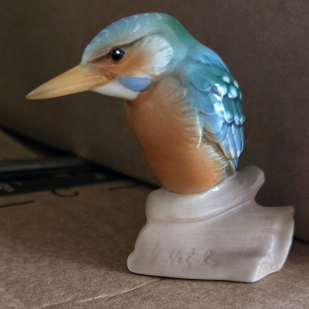Goebel Bird of the Year 1973 Kingfisher 7cm Tall  Woodpecker